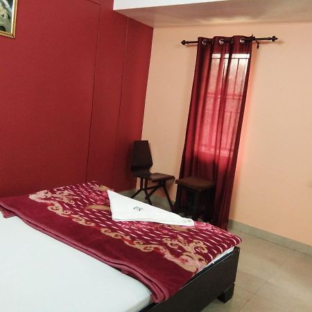 Hôtel A.R.Residency à Kunnamangalam Extérieur photo