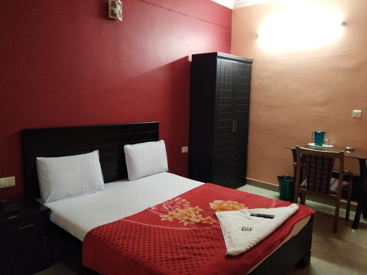 Hôtel A.R.Residency à Kunnamangalam Extérieur photo