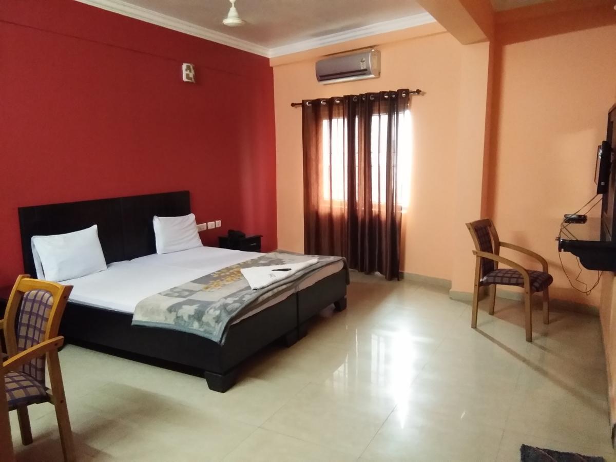 Hôtel A.R.Residency à Kunnamangalam Extérieur photo